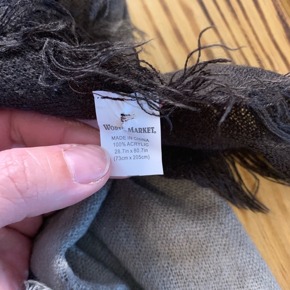 World Market Scarf - Picture 3 of 4